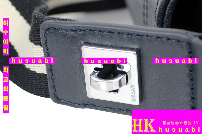 �߸� ũ�ν��� ���ڸ�ǰ���� �߸� �������� 150062