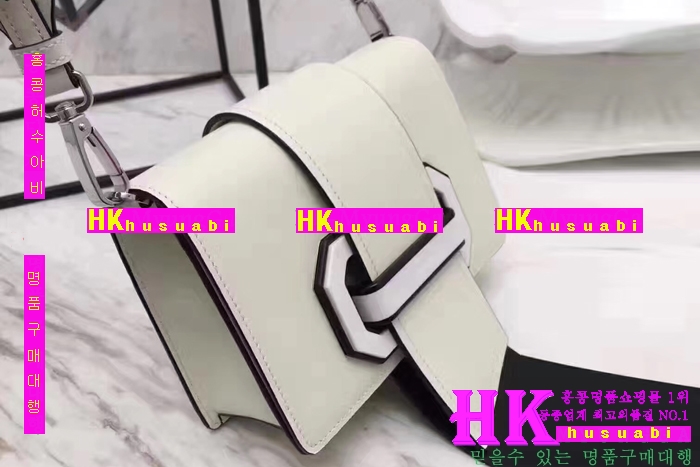 NEW ����� �Ż� ������ ũ�ν��� PA170325-3