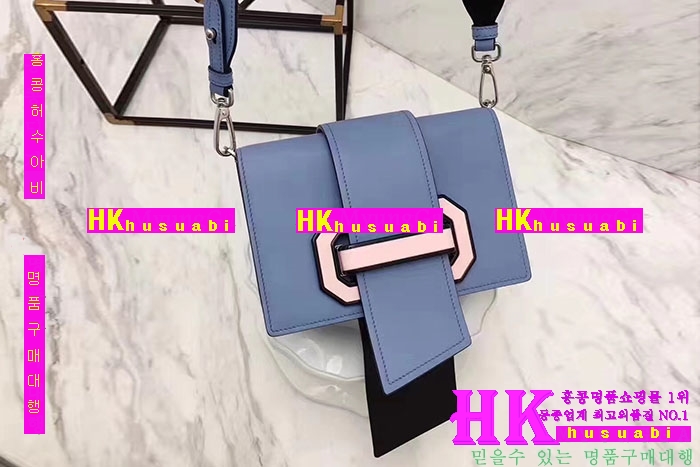 �ڹ̷��ޡ�NEW ����� �Ż� ������ ũ�ν��� PA170405-22