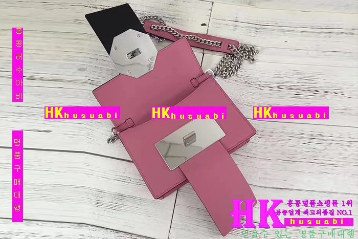 �ڹ̷��ޡ�NEW ����� �Ż� ������ ũ�ν��� PA170405-8