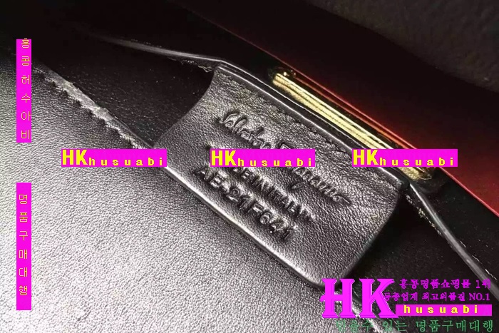 �ڹ̷��ޡ� NEW ��󰡸� ������ ũ�ν��� PE170504-7