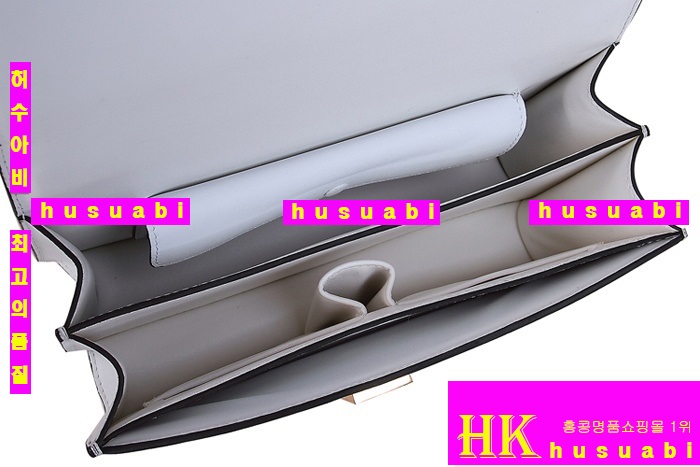 ������ Ŭ��ġ�� ���ڸ�ǰ ũ�ν��� ��õ CE88038-2