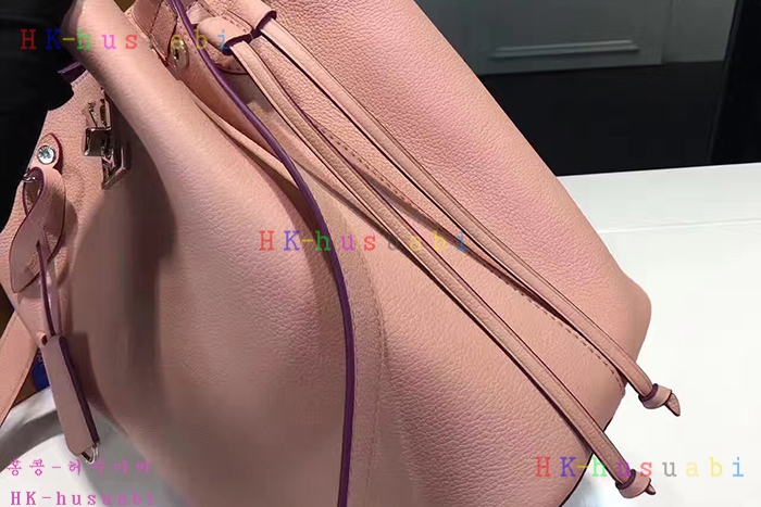 �ڹ̷��ޡ�NEW 17S/S ���̺��� ���� ��Ŷ ũ�ν���M54677