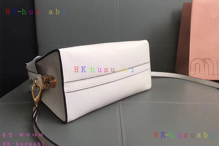 �ڹ̷��ޡ� 2017F/W �̿�̿� �Ż� ����� ���� ��Ʈ�� �̵� 5BA056-3