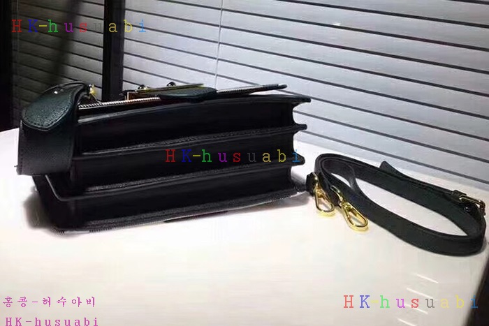 �ڹ̷��ޡ� ������ �Ż� ũ�ν��� BU55710-2