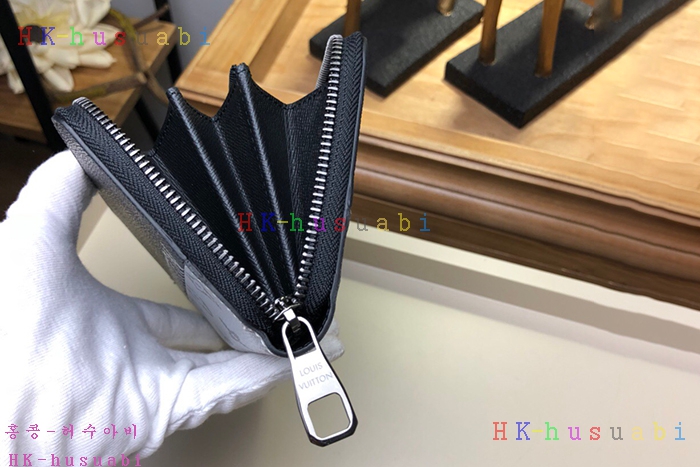 �ڹ̷��ޡ�  ���̺��� ����������   M60017