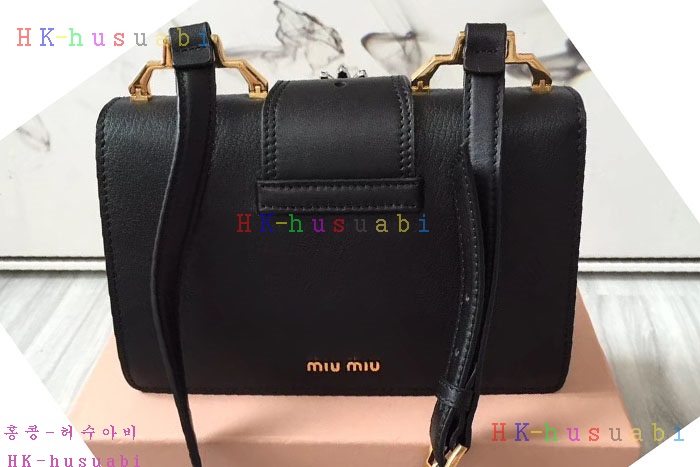 �ڹ̷��ޡ� �̿�̿� ����� �����  MU 5BH609-10