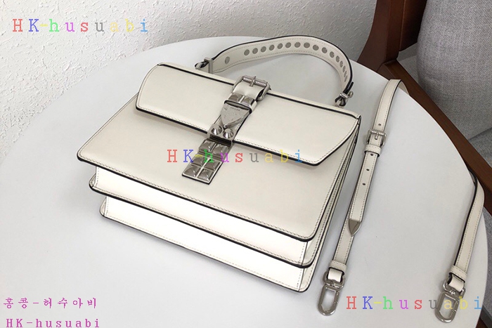 �ڹ̷��ޡ� ����� ���͵� �ΰ�  ����� PR 1BA179-2