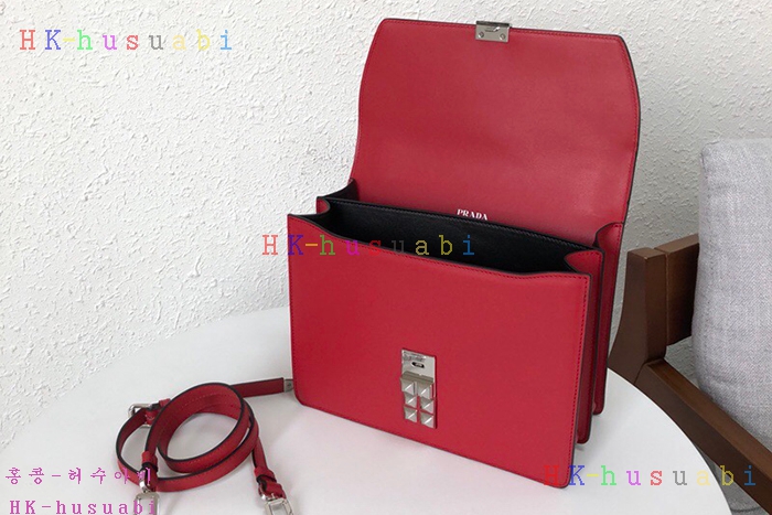 �ڹ̷��ޡ� ����� ���͵� �ΰ�  ����� PR 1BA179-3