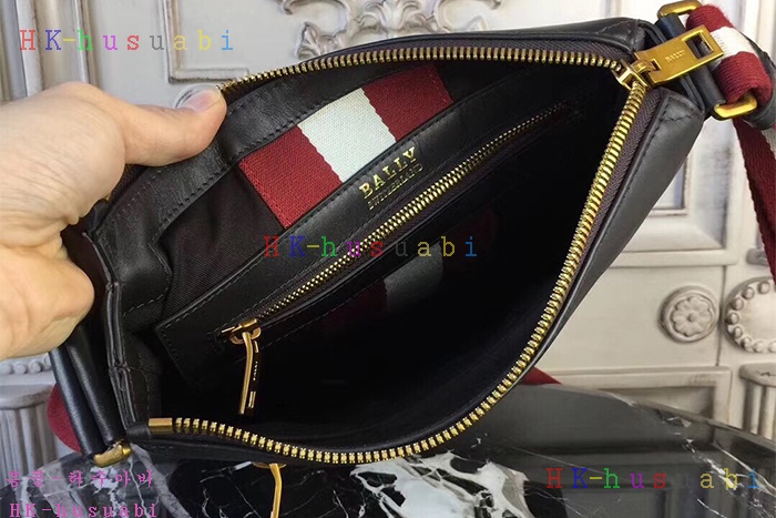 �ڹ̷��ޡ� �߸� ������ ũ�ν��� BL68088