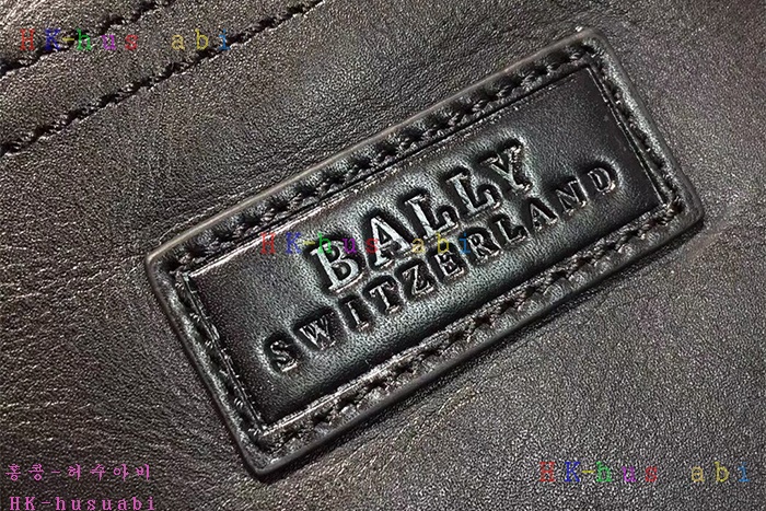 �ڹ̷��ޡ� �߸� ������ ũ�ν��� BL650170-2