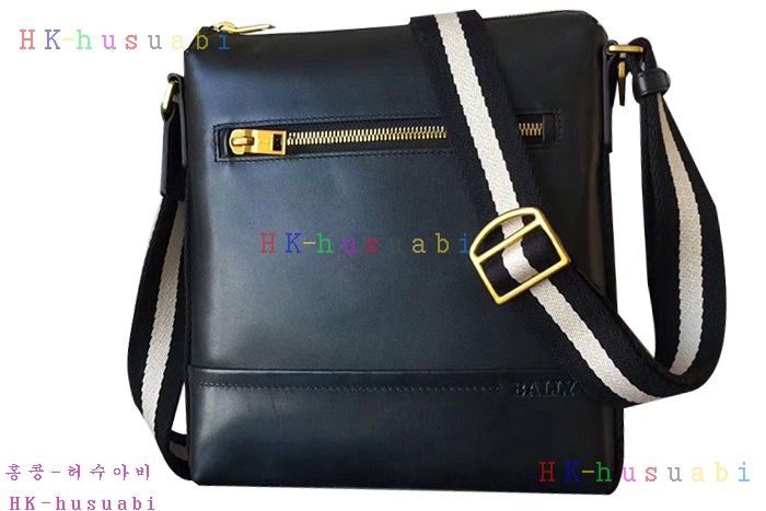 �ڹ̷��ޡ� �߸� ������ ũ�ν��� BL68088-2