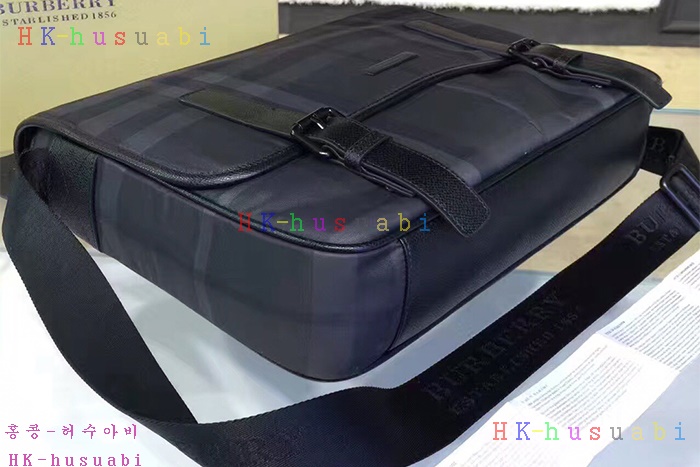 �ڹ̷��ޡ� ������ �Ż� ũ�ν��� BB68066