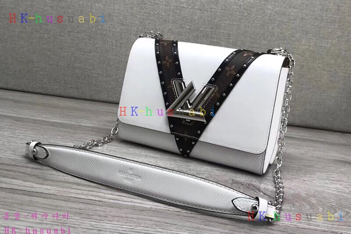 �ڹ̷��ޡ� ���̺��� Ʈ����Ʈ�� M50282V