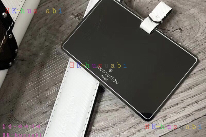 �ڹ̷��ޡ� ���̺��� Ʈ����Ʈ�� M50282V