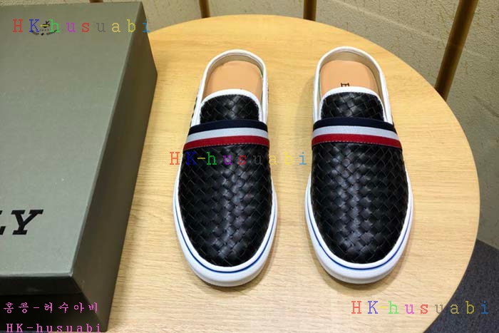 NEW 2018SS �߸� ������ ����Ŀ�� B 57840