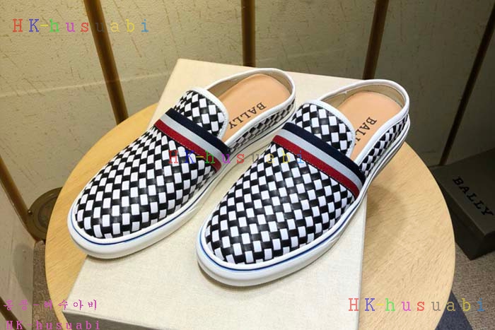 NEW 2018SS �߸� ������ ����Ŀ�� B 57841