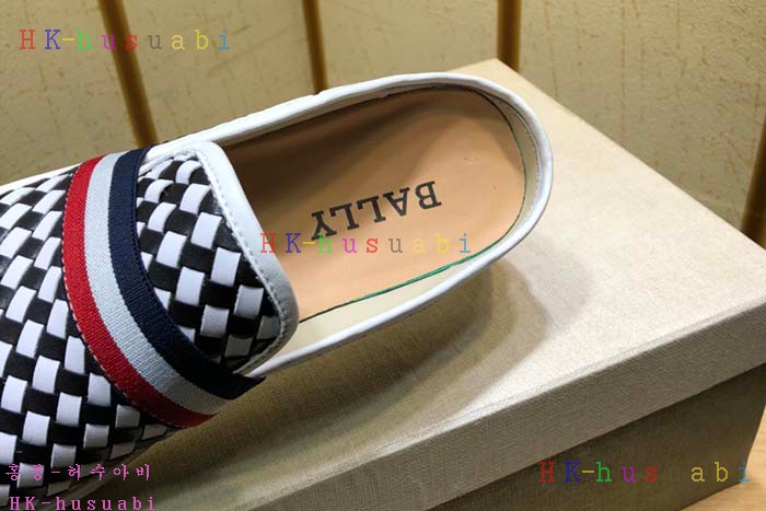 NEW 2018SS �߸� ������ ����Ŀ�� B 57841