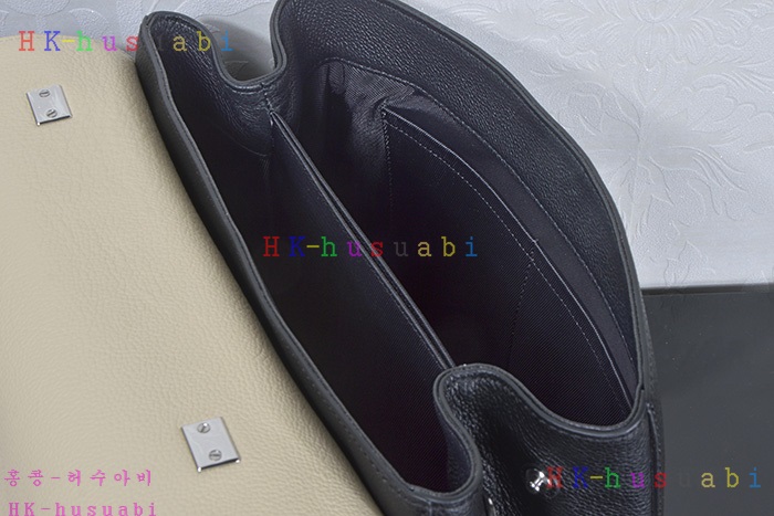 �ڹ̷��ޡ� ���̺��� ���� �ٴҶ� ���� M50252