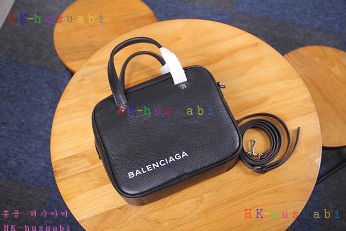 NEW 2018SS �߷��þư� ���긮���� ũ�ν��� BL86621