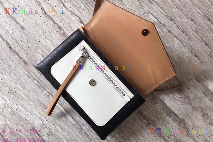 2017F/W �Ż� ����� ������ ũ�ν� �� GV779922-1 