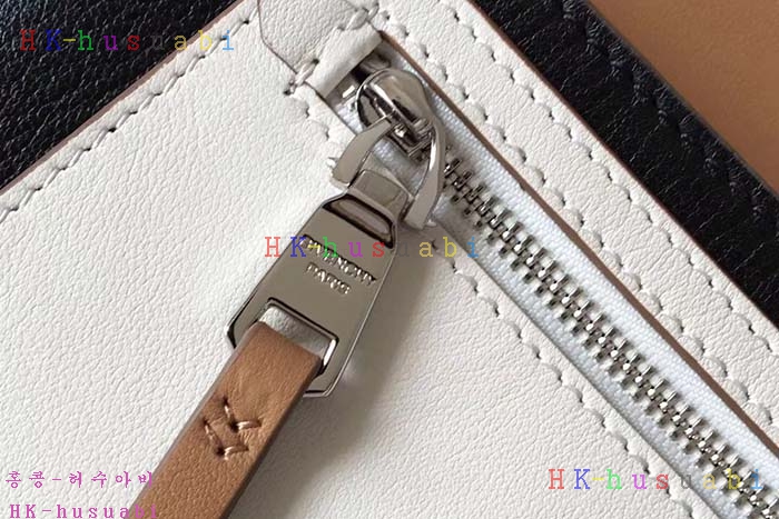 2017F/W �Ż� ����� ������ ũ�ν� �� GV779922-1 