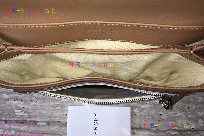 2017F/W �Ż� ����� ������ ũ�ν� �� GV779922-1 