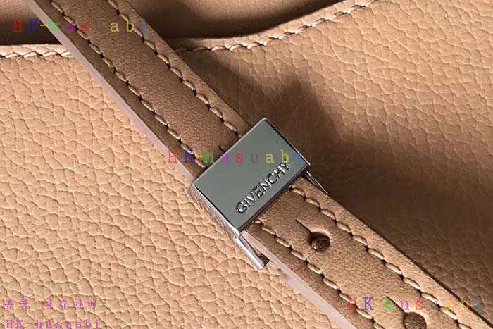 2017F/W �Ż� ����� ������ ũ�ν� �� GV779922-4