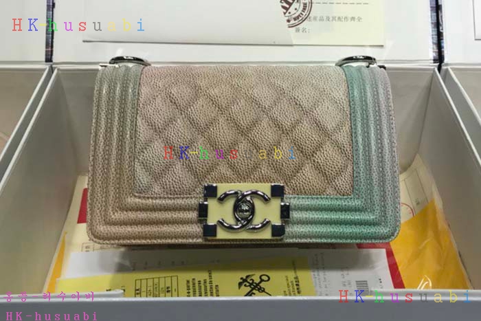 �ڹ̷��ޡ� 2018SS ���� ���̹� CH 67085