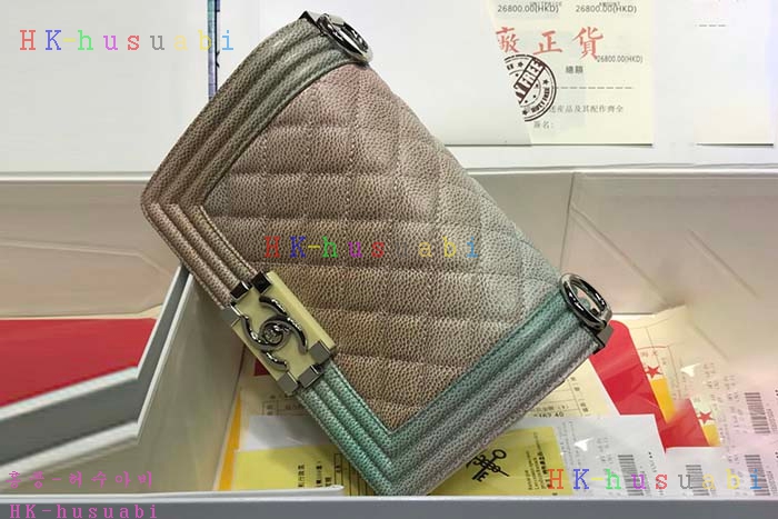 �ڹ̷��ޡ� 2018SS ���� ���̹� CH 67085