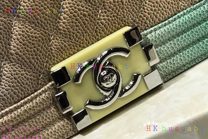 �ڹ̷��ޡ� 2018SS ���� ���̹� CH 67085