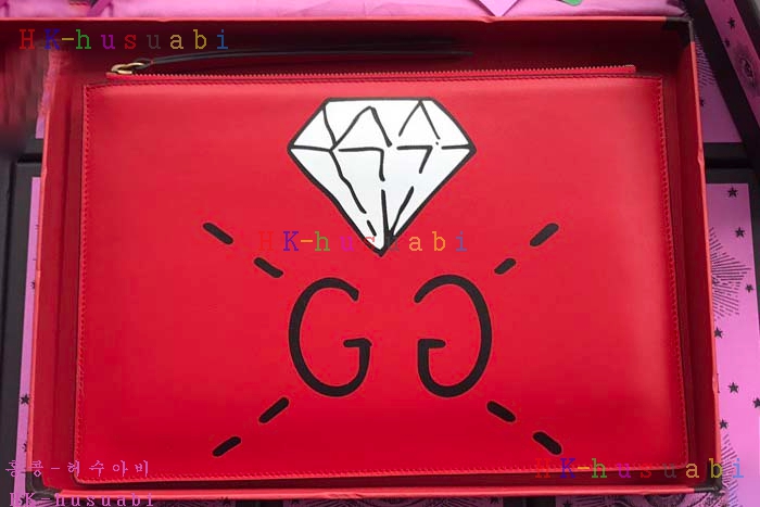 NEW 2018SS ���� Ŭ��ġ�� �Ż� GU 445597-2