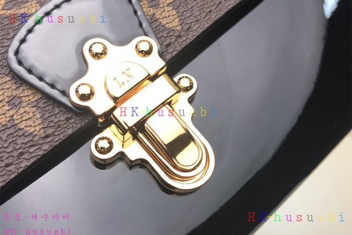 �ڹ̷��ޡ� ���̺��� ü����� ���� M62558