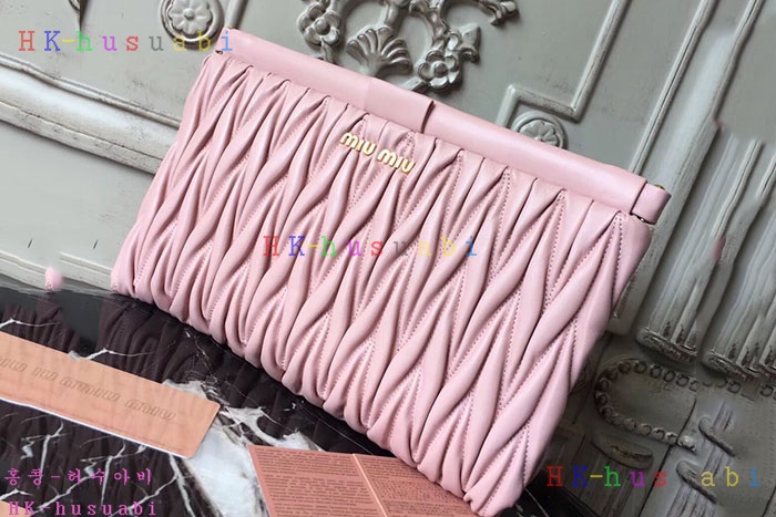 �ڹ̷��ޡ� �̿�̿� ���׶� Ŭ��ġ  RP0390-3