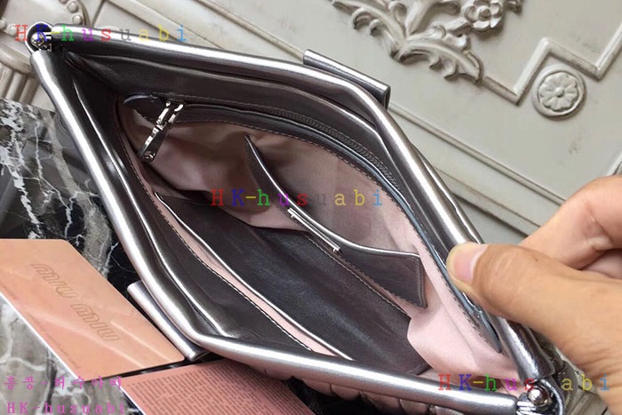 �ڹ̷��ޡ� �̿�̿� ���׶� Ŭ��ġ  RP0390-2