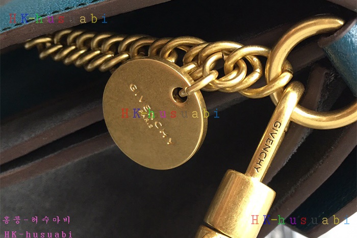 �ڹ̷��ޡ� ����� GV3 ũ�ν��� GV 50101-7