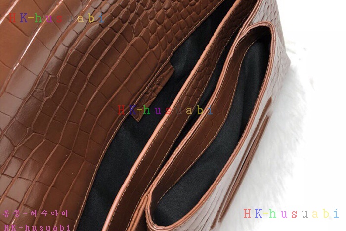 �ڹ̷��ޡ� ����� ��Ƽ���� Ŭ��ġ GV 28622-4