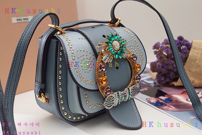 �ڹ̷��ޡ� �̿�̿� �̿췹�̵� ����� MM 5BH019