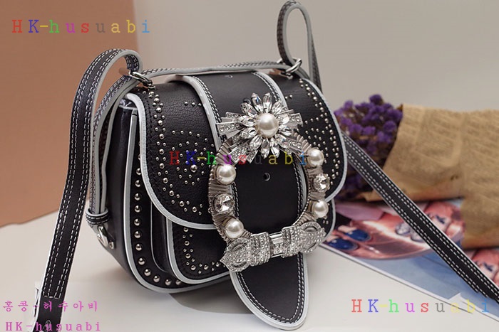 �ڹ̷��ޡ� �̿�̿� �̿췹�̵� ����� MM 5BH019-4