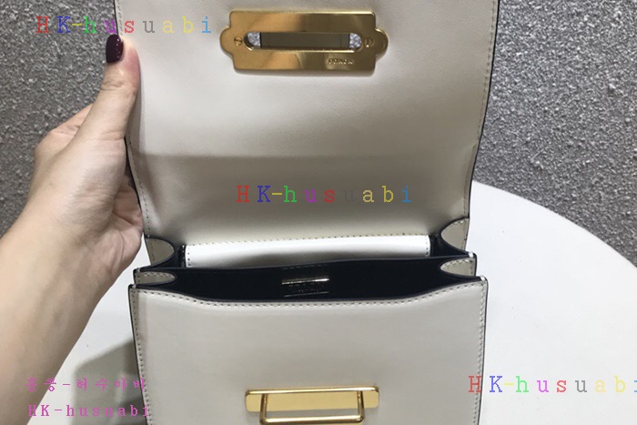 �ڹ̷��ޡ� ����� ī�̿���  P 1BD045