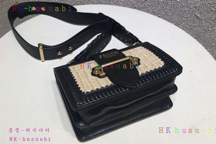 �ڹ̷��ޡ� ����� ī�̿���  P 1BD045-2