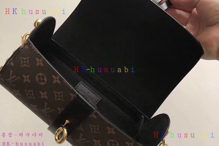 �ڹ̷��ޡ� ���̺��� �۶� ���̽� LV M44158