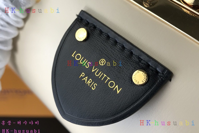 �ڹ̷��ޡ� ���̺��� ���ǵ� ���͹� M53041-2