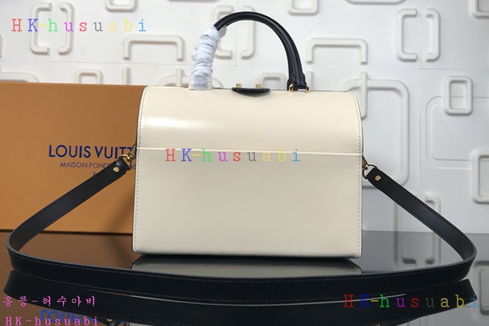 �ڹ̷��ޡ� ���̺��� ���ǵ� ���͹� M53041-2