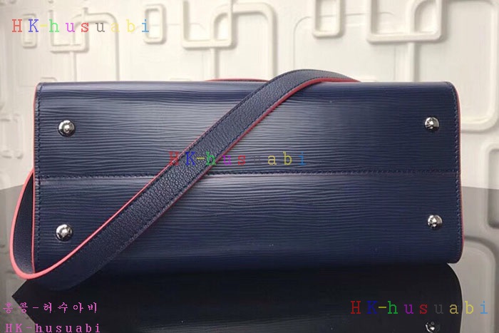 �ڹ̷��ޡڷ��̺��� ���� �ٴ� ��Ʈ�� M51239-3