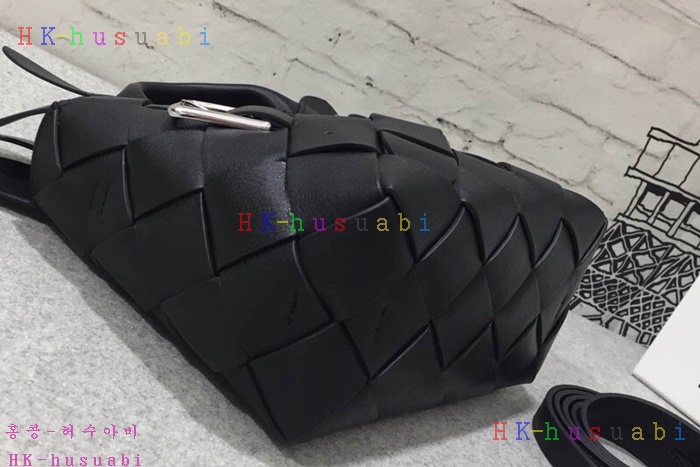 �ڹ̷��ޡ� 2018SS �ο������ ��Ŭ ���� �ٽ��� �� �̴� LW 88725