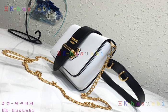 �ڹ̷��ޡ� ����� ī�̿� ���� ��Ʈ�� P 1BL004#-4