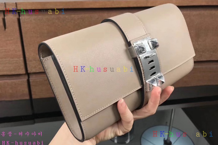 �ڹ̷��ޡ� �����޽� �޵��� Ŭ��ġ H 53226-4