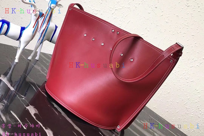 �ڹ̷��ޡ� ������ STUDS CABAS CL18090-5