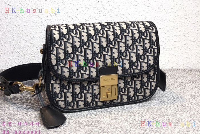 �ڹ̷��ޡ� ��� ������ũ �÷��� DR M6900#